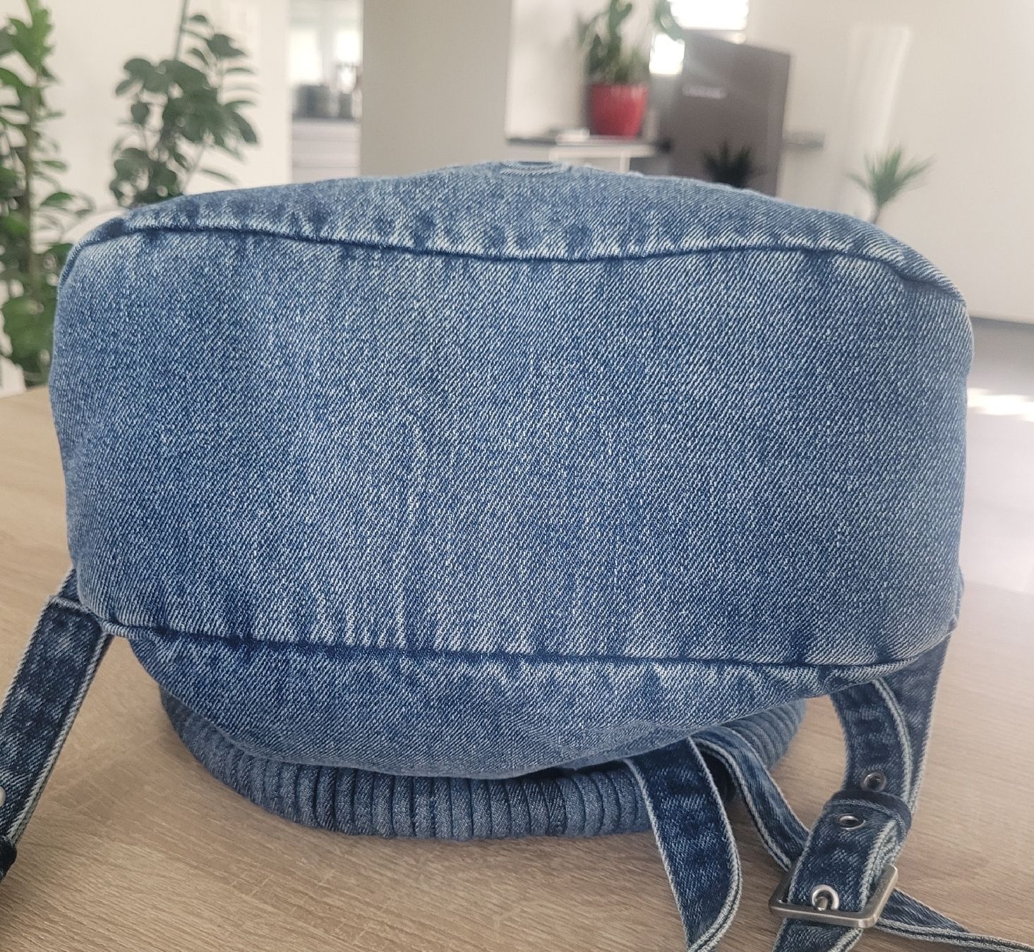 Desigual Zaini: Desigual Rucksack Denim, neuwertig! – Nuovo (secondo la descrizione) da Windisch venduto da Jase04 1