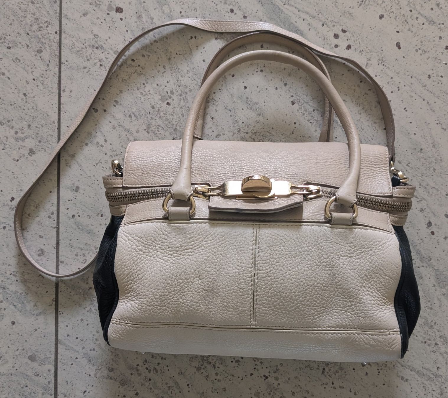 Max Mara Taschen für Damen: MaxMara Handtasche in Beige & Schwarz, Leder – Gebraucht aus Rüfenacht BE von mla_jmf8