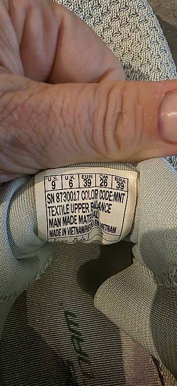 Scarpe da donna: Sketchers  – Usato da Volketswil venduto da JaMiLeAn 4