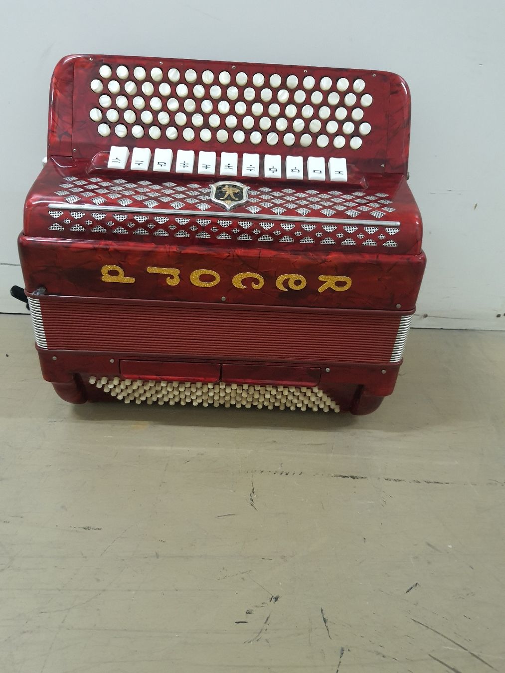 Strumenti musicali: accordéon chromatique 4 voix  – Usato da Pont-de-la-Morge venduto da Mirabelle0 3