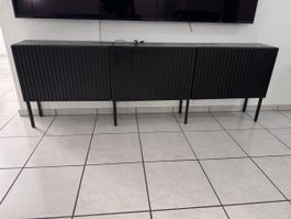 Sideboard schwarz Lammellenfront gebraucht
