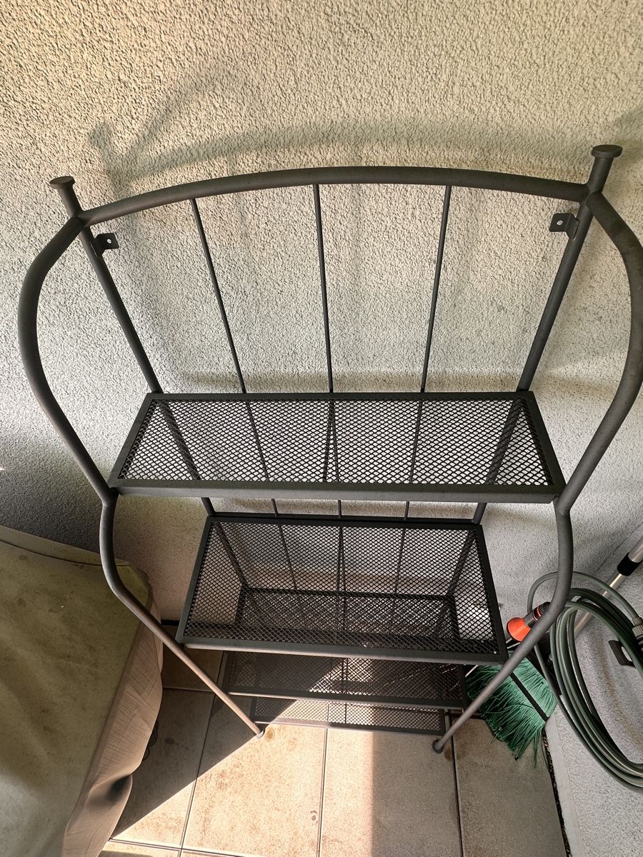 Scaffali: Graues Aussenregal – Usato da Zürich venduto da Boba666 2
