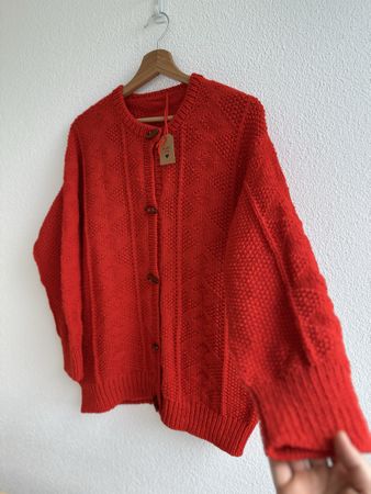 Handgestrickter Cardigan aus Merino