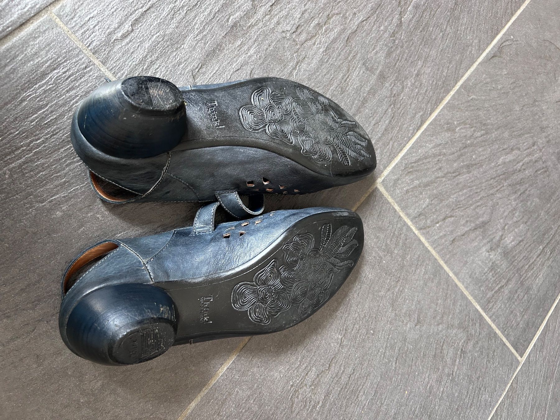 Think Scarpe da donna: Ballerinas, Think, echtes Leder, Gr. 40 mit 4 cm Absatz – Usato da Unterkulm venduto da Chipsi0709 2