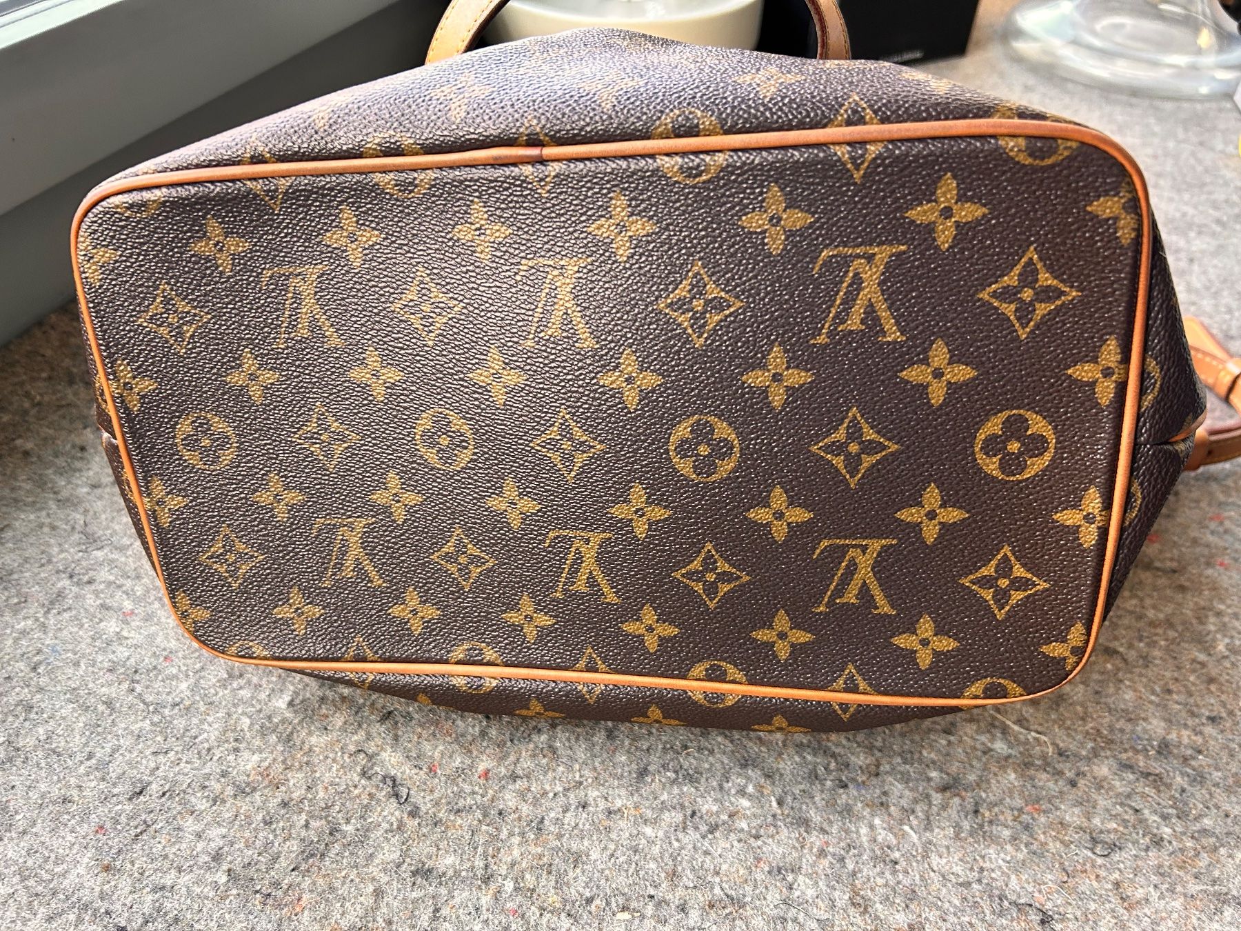 Louis Vuitton Borse da donna: Louis Vuitton Palermo PM Monogram Canvas Handtasche SALE – Usato da Zürich venduto da pj_pry_to 5