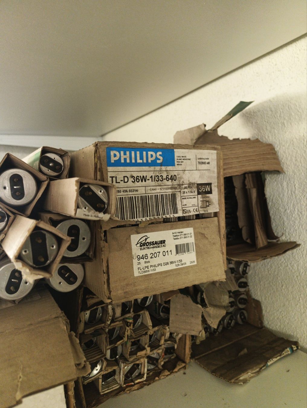 Philips Lampade: Philips Leuchtenröhren TL-D 36w – Usato da Weite venduto da KingArthur0815