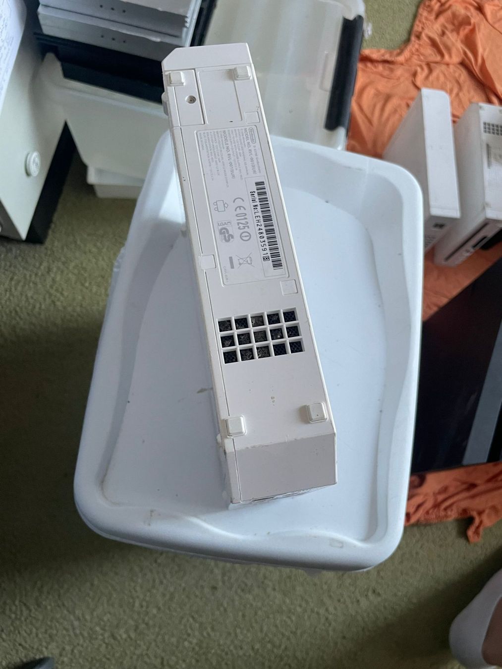 Sony Konsolen: Nintendo Wii Spiele Konsole Weiss – Defekt aus Olten von HoYa01 1
