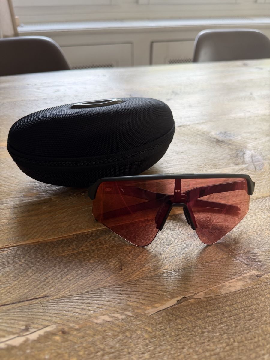 Oakley Lunettes & Verres: Oakley Sutro  – D'occasion à Aarau par Marylou90