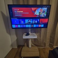 LG Smart TV UM71007LB (inkl. TV-Ständer)