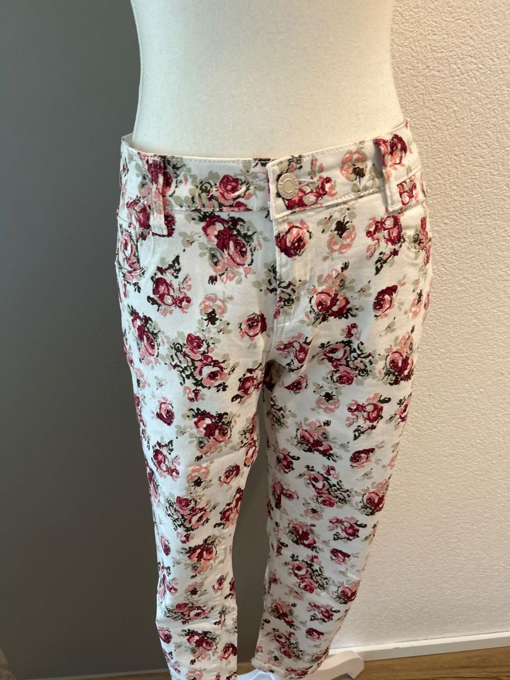 Pantaloni: Hose weiss mit Muster von Multiblu Gr.38 – Usato da Brunnen venduto da Nala2929 2