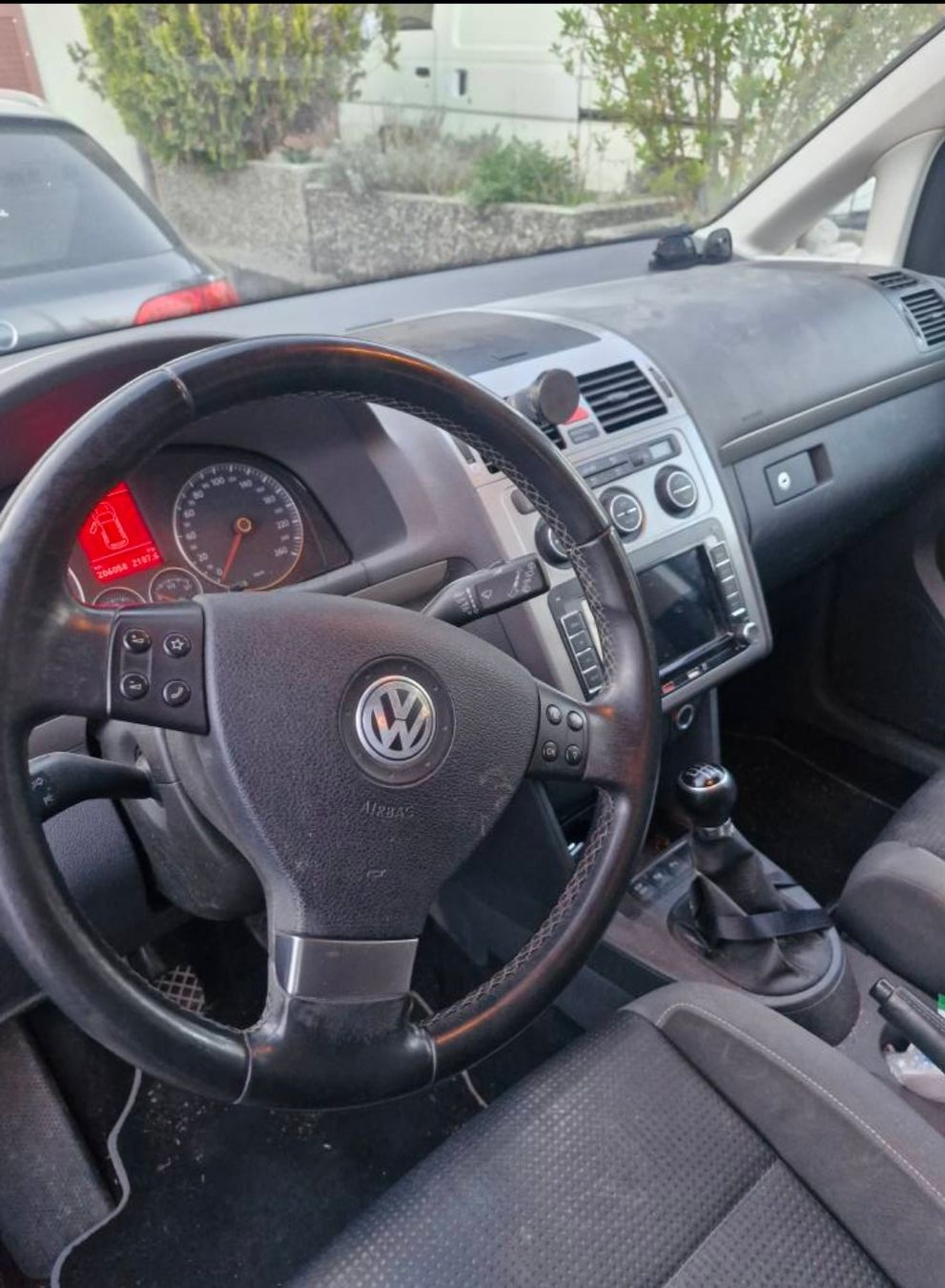 VW Automobili: VW Touran 7 places  – Usato da Alle venduto da Sisko0 1