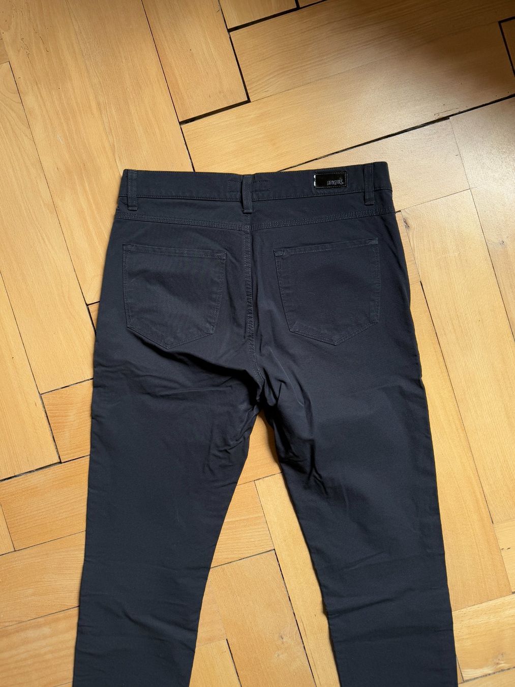 Angels Pantaloni: ANGELS - Hose navy blau 40 – Usato da Zürich venduto da Diazaio 2