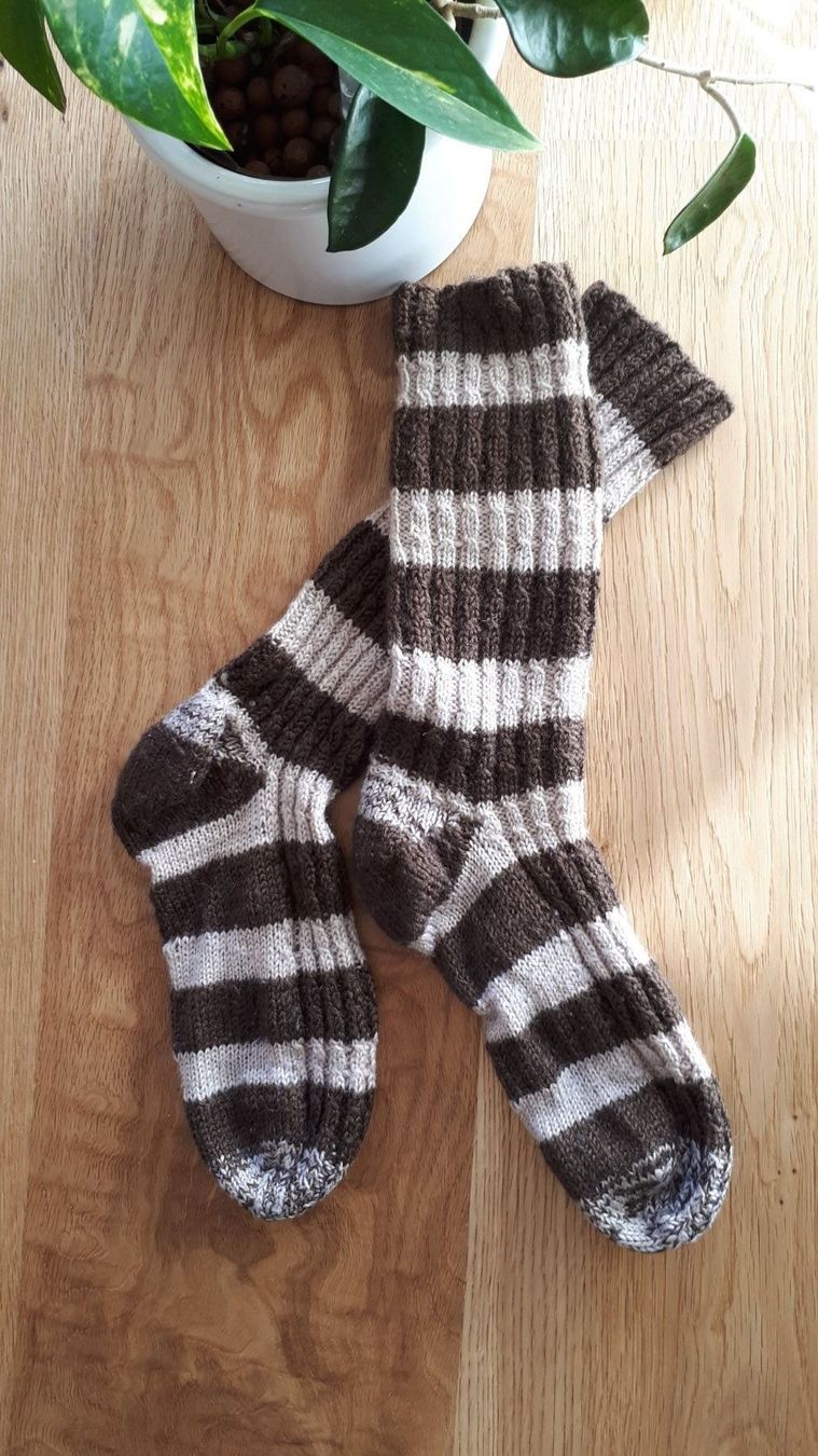 Chaussettes: Socken, handgestrickt – D'occasion à Mühlethal par prackendorf