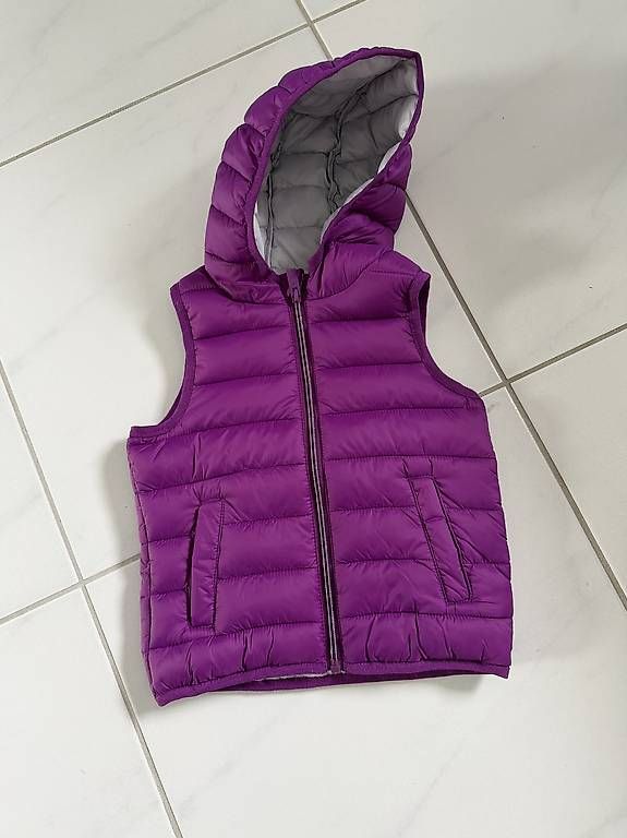 Altro abbigliamento per bambina: Neu: Mädchen Gilet Grösse 98 – Usato da Innerberg venduto da shopp