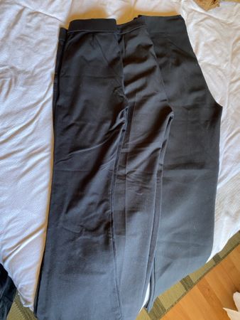 Kleiderpaket 3x schwarze Damenhosen Gr. 36