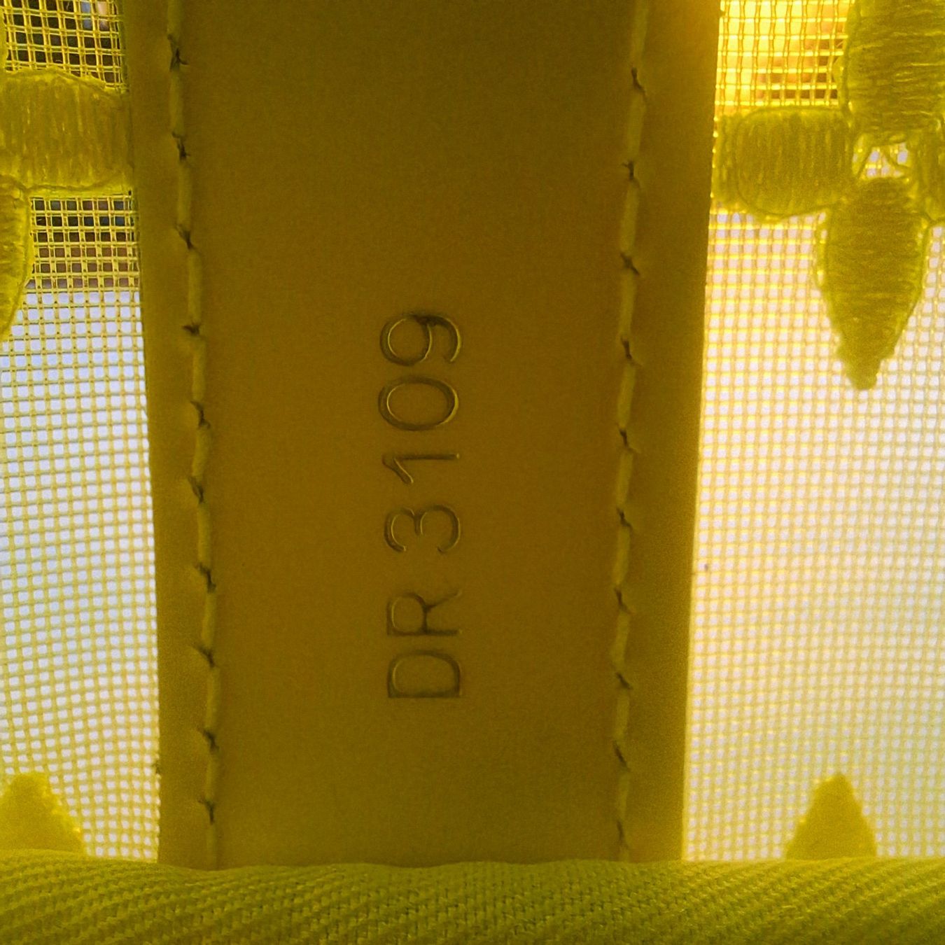 Louis Vuitton Taschen: Louis Vuitton Keepall 50 / Neon Yellow Mesh / Virgil Abloh – Gebraucht aus Kilchberg ZH von mrmame 7