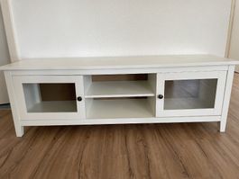 TV-Möbel weiss mit zwei Glastüren und Fach gebraucht