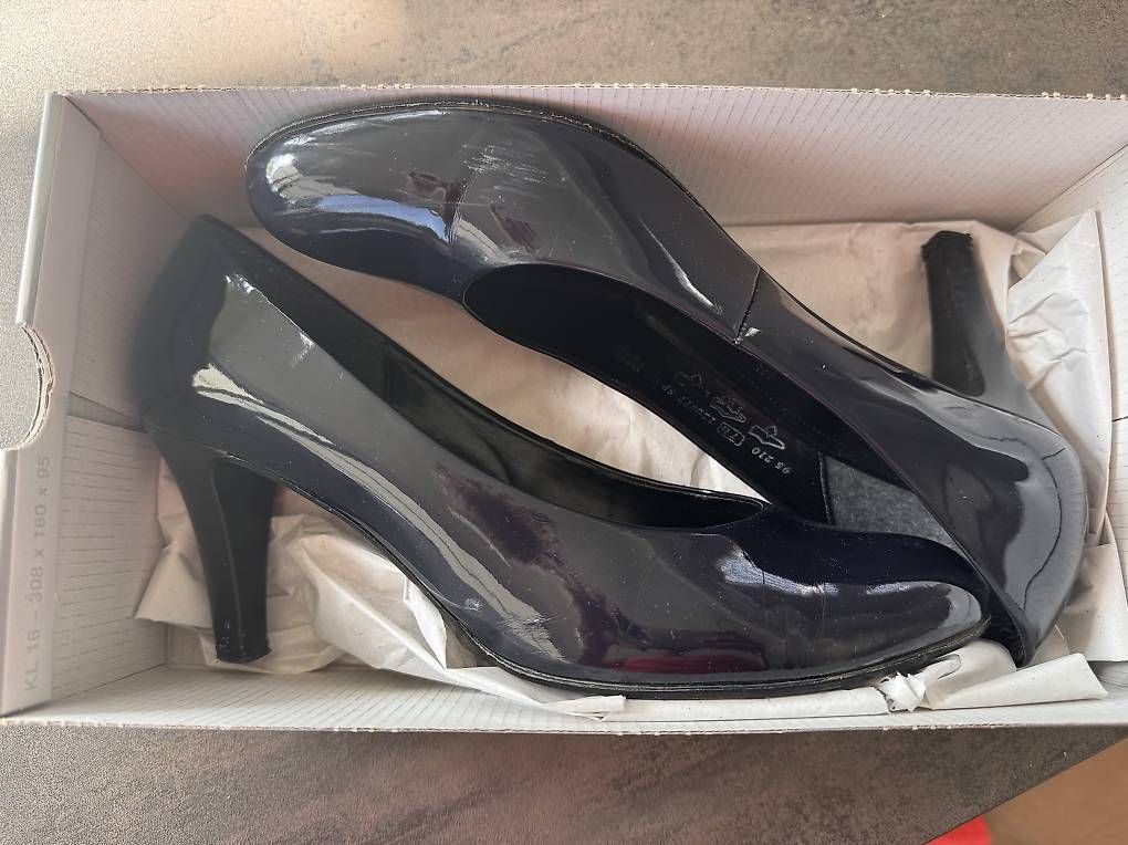 Chaussures femmes: Gabor Lack Pumps Dunkelblau – D'occasion à Wangen SZ par CND1203 4