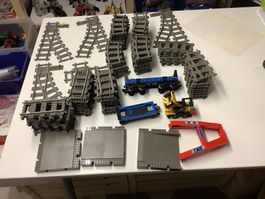 Lego Eisenbahn Schienen 9 Volt und Wagen