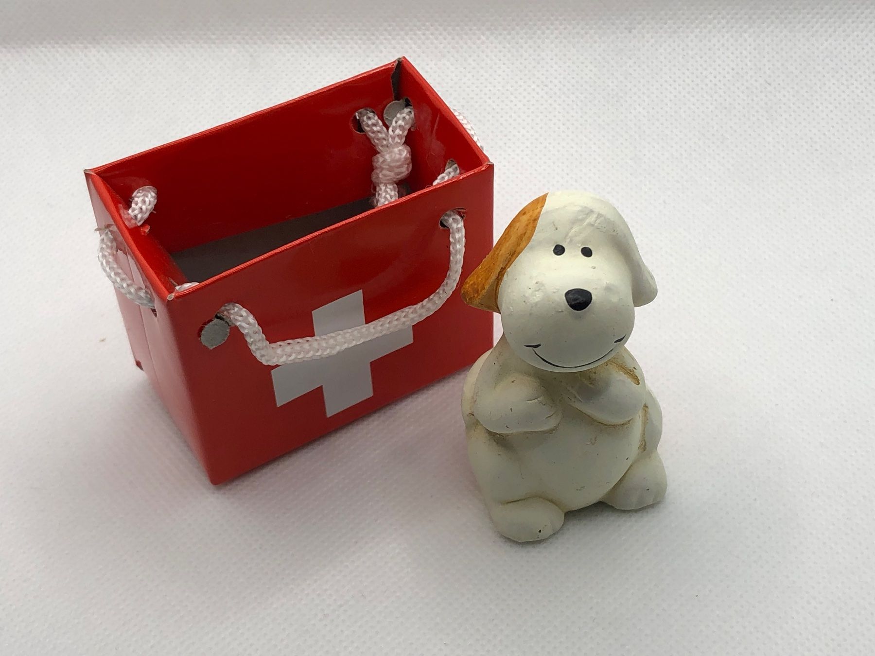 Tutte le decorazioni: Geschenkböxchen Hund – Nuovo e nell'imballaggio originale da Thun venduto da tulu_1995