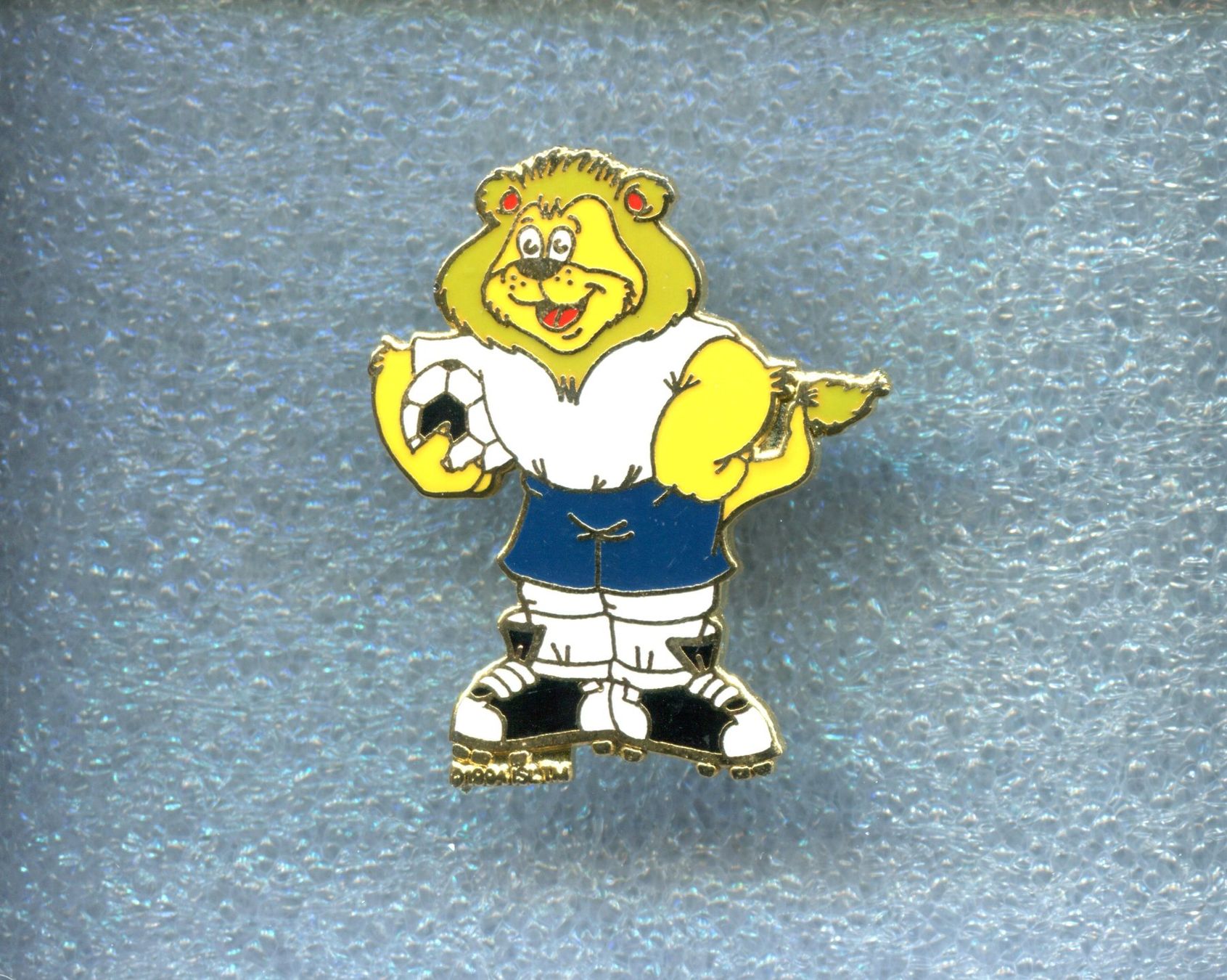 Placchette & Badge: UEFA  EURO '96  Maskottchen  – Usato da Winterthur venduto da Sammleroase