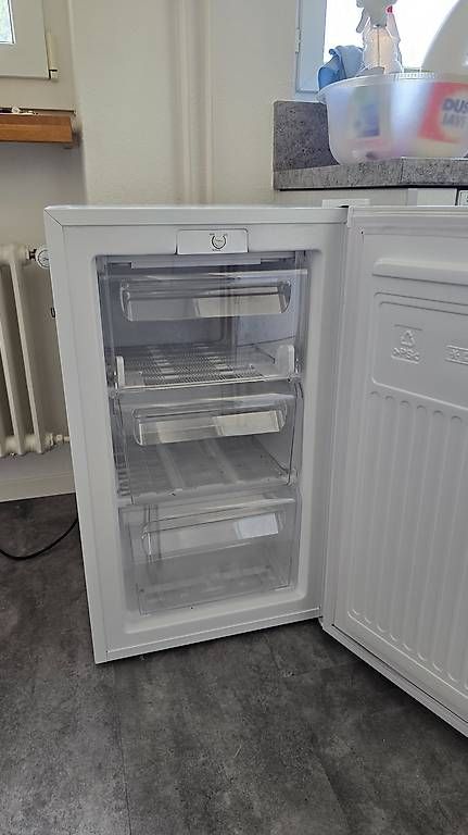Congelatori: Fust Gefrierschrank mit 3 Schubladen – Usato da Sargans venduto da fer_88k6