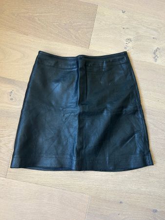 Arket Minirock aus Leder