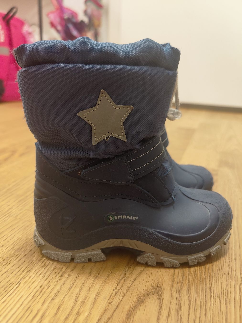 Scarpe per ragazzi: Spirale Schnee Stiefel 27 – Usato da Obernau venduto da ChooseWisely