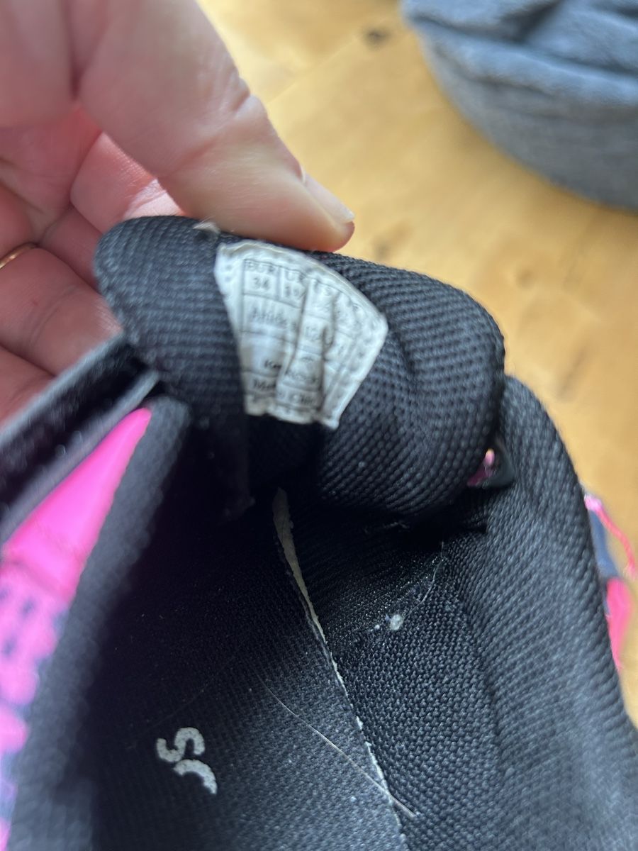 Scarpe per ragazze: KangaROOS Hot Pink Size 34 EU! – Usato da Thalwil venduto da mar_pvx7 2