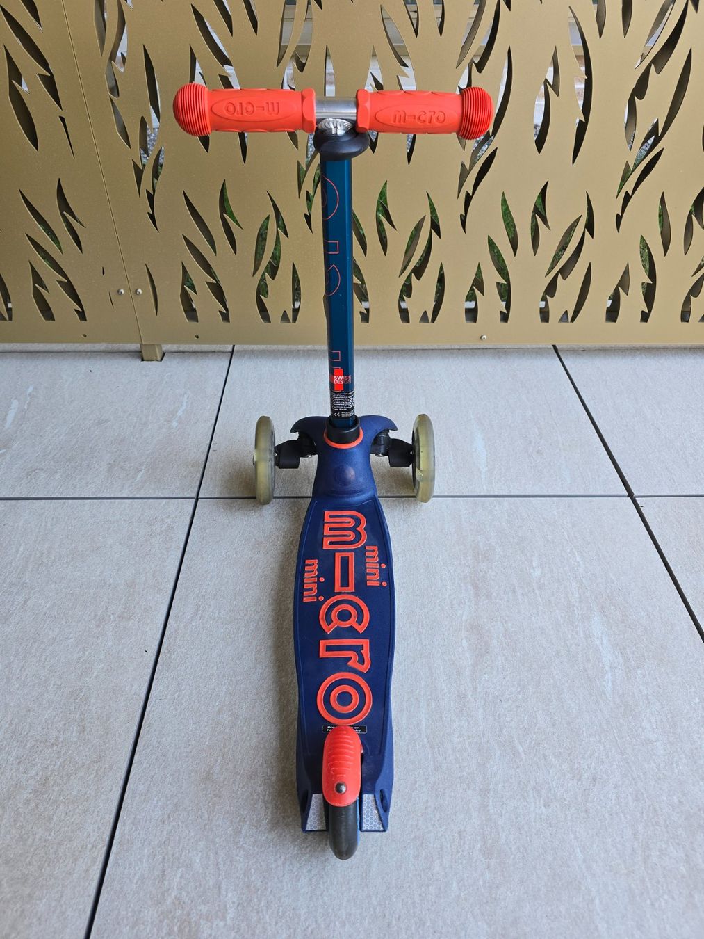 Micro Kickboard: Micro Mini Deluxe LED – D'occasion à Kloten par Ulud 3