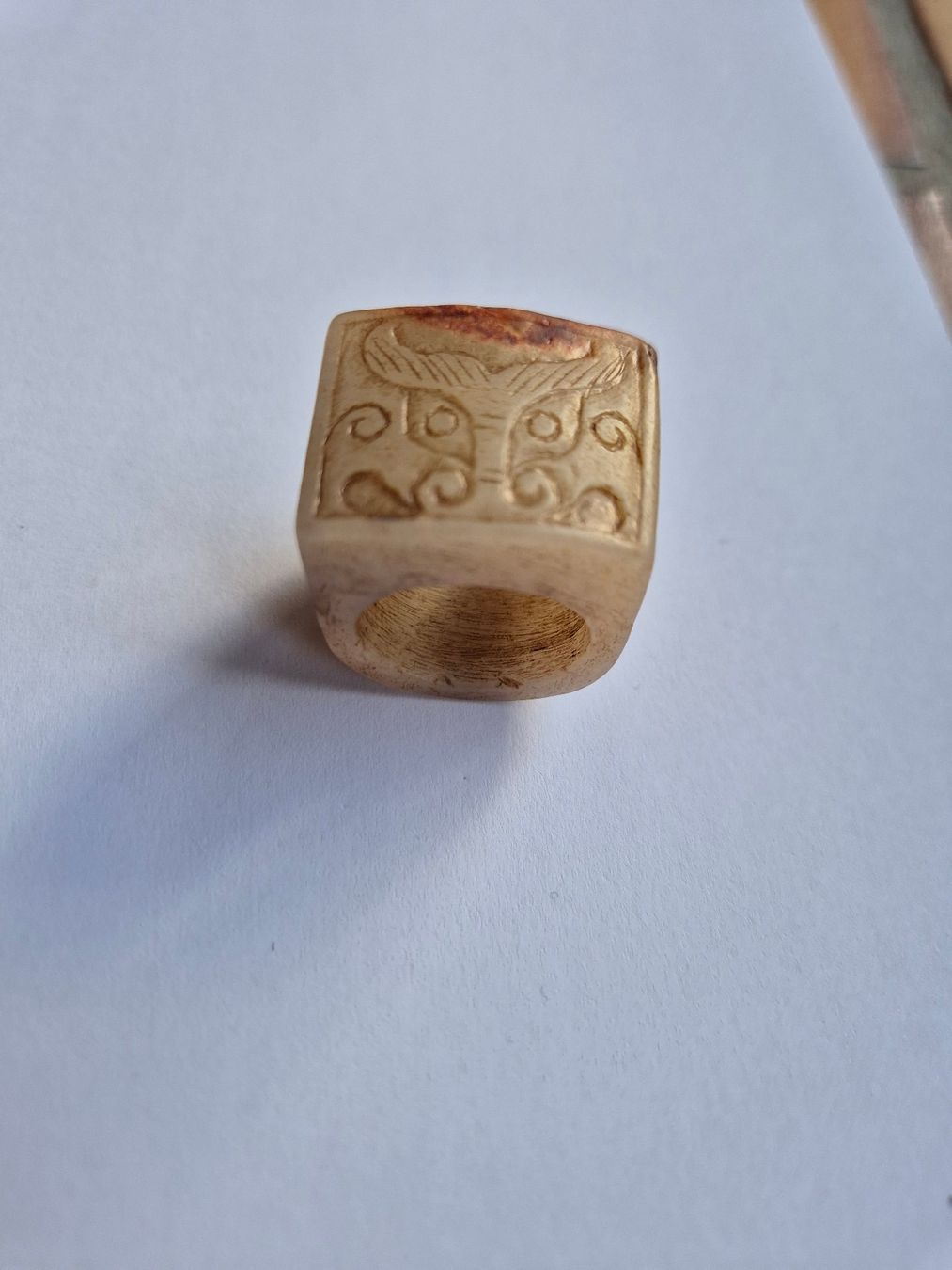 Ciondoli: Funf Nephrit Jade Objekte, Muschel, Taotie, Drachen, Phoenix – Usato da Sils im Domleschg venduto da piz53 5