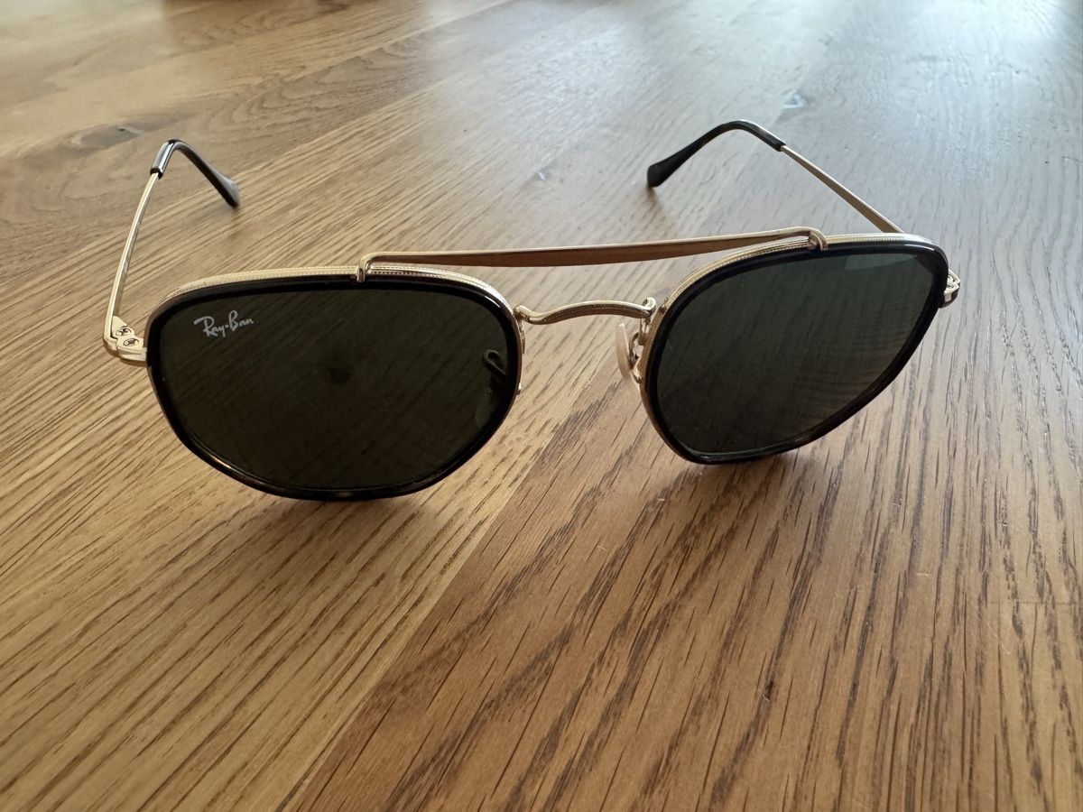 Ray-Ban Occhiali & Lenti: Ray Ban Sonnenbrille neuwertig – Nuovo (secondo la descrizione) da Wettingen venduto da Gtavi