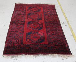 Teppich in Rot-/Schwarztöne