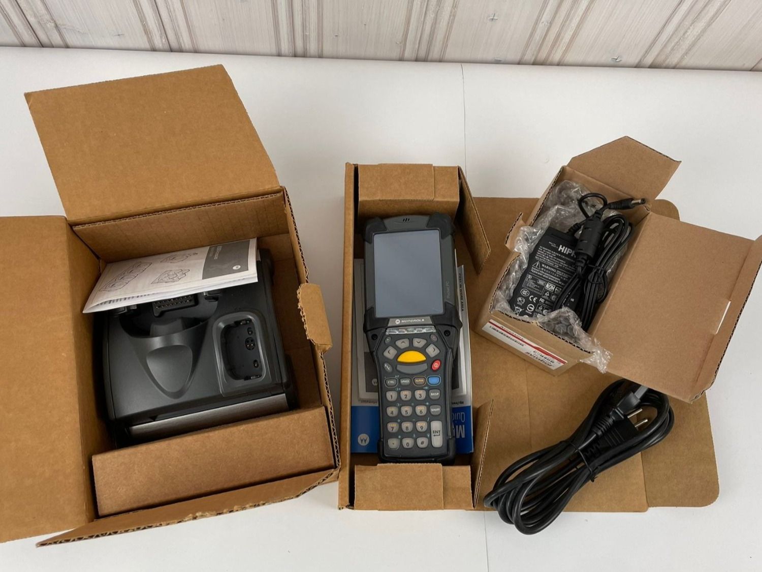 PC: Motorola Einzelladegerät & Pocket-PC MC9090 Mobiler-Computer – Nuovo e nell'imballaggio originale da Wängi venduto da LiqKojote