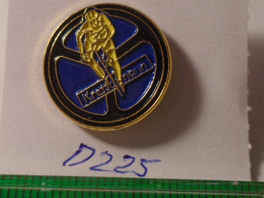 Placchette & Badge: 1 Radrennfahrer Pin (D225) – Usato da Winterthur venduto da Beli2000