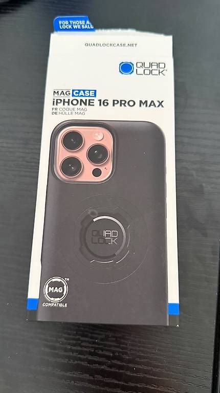 Cover & Protezioni schermo: Quad lock iPhone 16 pro max – Usato da Pully venduto da Florian1227