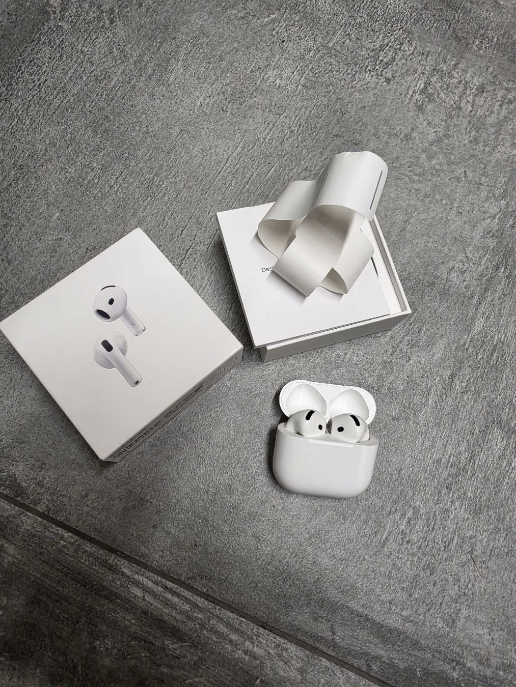Apple Cuffie: Apple Airpods 4 mit ANC – Nuovo (secondo la descrizione) da Kleinandelfingen venduto da Dani881