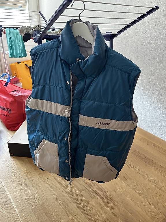 Gilet & Giacche: Gilet Adidas réversible  Excellent état – Usato da Genève venduto da zaj_g5bz 1