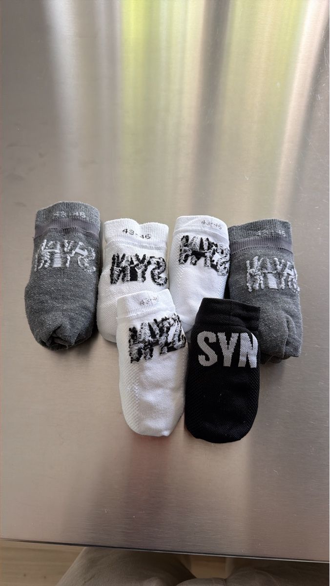 Calze: SYN 6 Socken Grau Weiss Schwarz Grösse 43-46 – Usato da Zürich venduto da pfe_k8sw