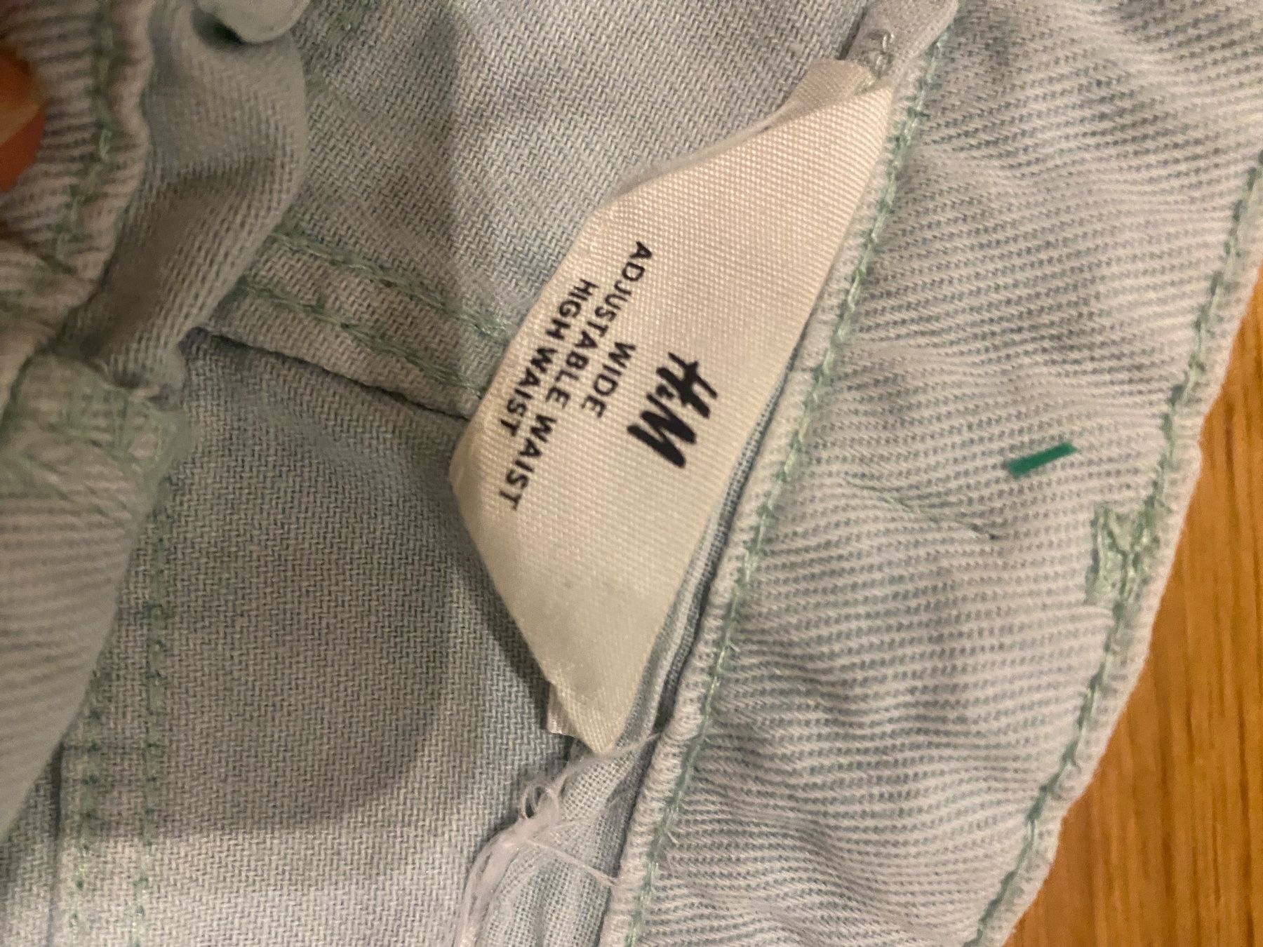 H&M Pantaloni: H&M Wide Leg Jeans Hellblau – Usato da Pfeffingen venduto da Marc4148