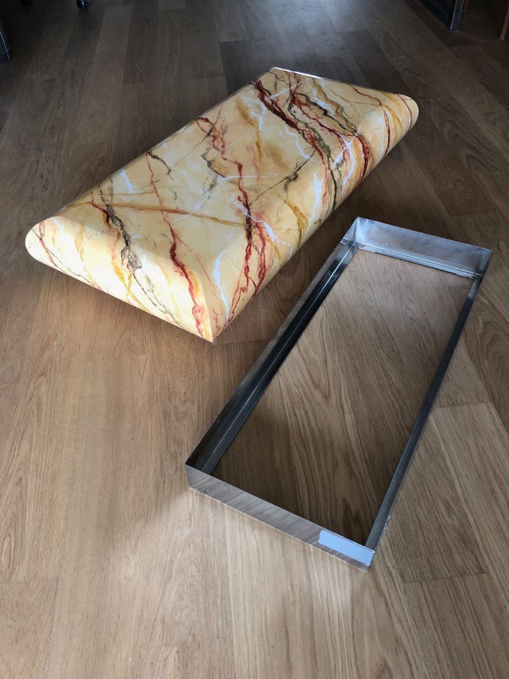 Tavoli: Salontisch "falso marmo". Einzelanfertigung – Usato da Zürich venduto da Milano71 3