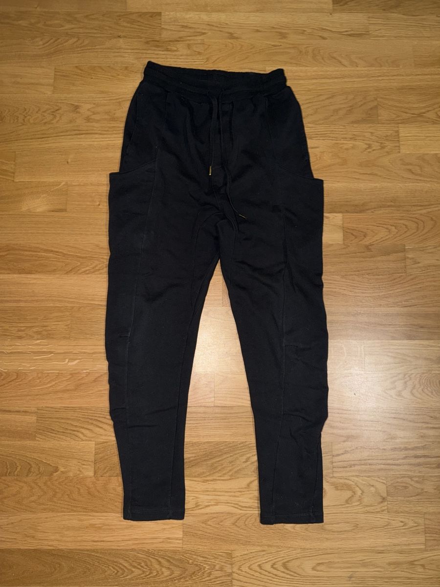 Pantaloni: Schwarze FSBN Jogginghose – Usato da Dübendorf venduto da SpyridoulaT