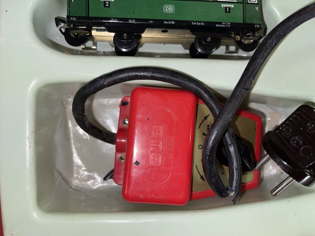 Modelleisenbahnen: BUB Eisenbahn HO Dampflok mit Wagen, Schienen, Trafo – Gebraucht aus Siebnen von speedy63 5