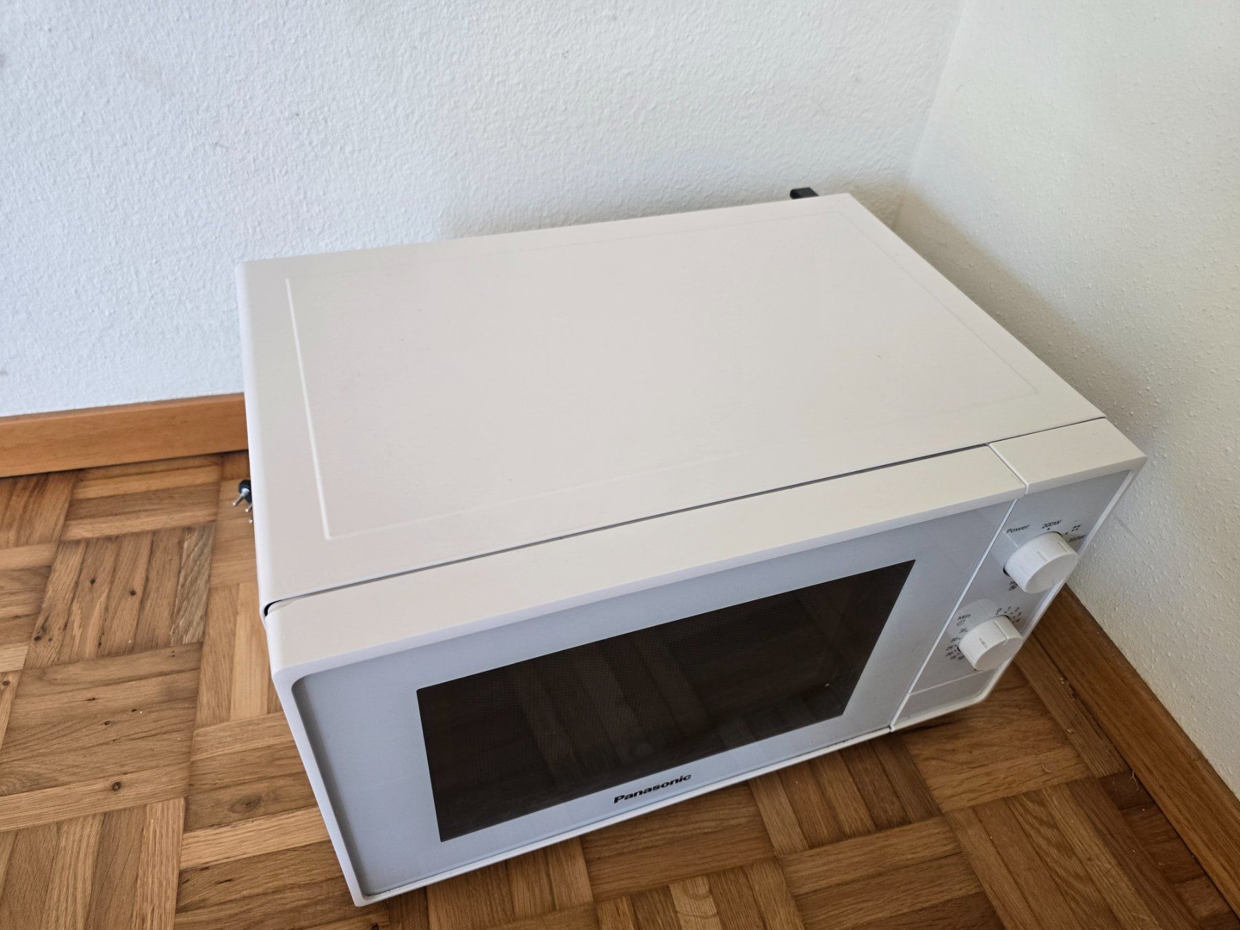 Appareils de cuisine: Mikrowelle, top Zustand – D'occasion à Ebmatingen par gab_cbw9 1