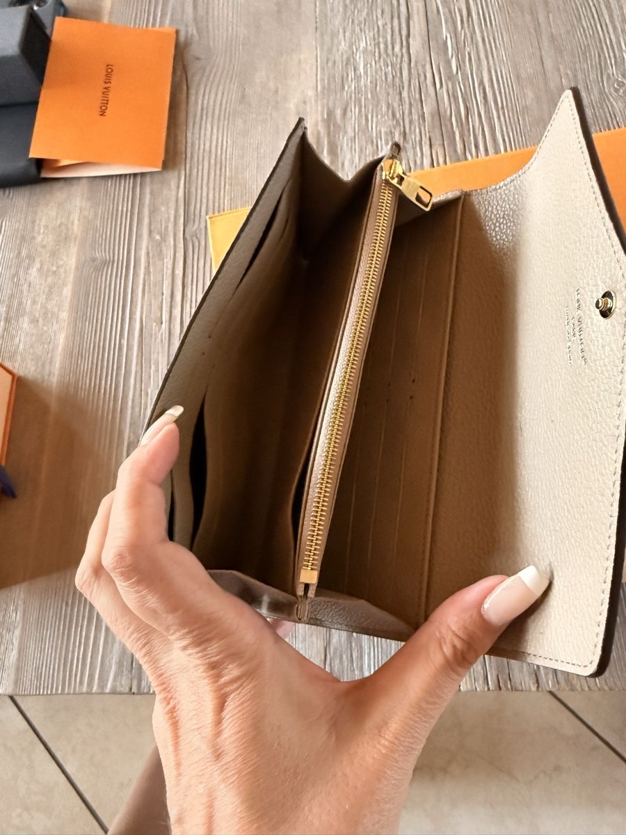 Louis Vuitton Portemonnaies: Louis Vuitton – Neuf avec emballage d'origine à Vétroz par cais 4