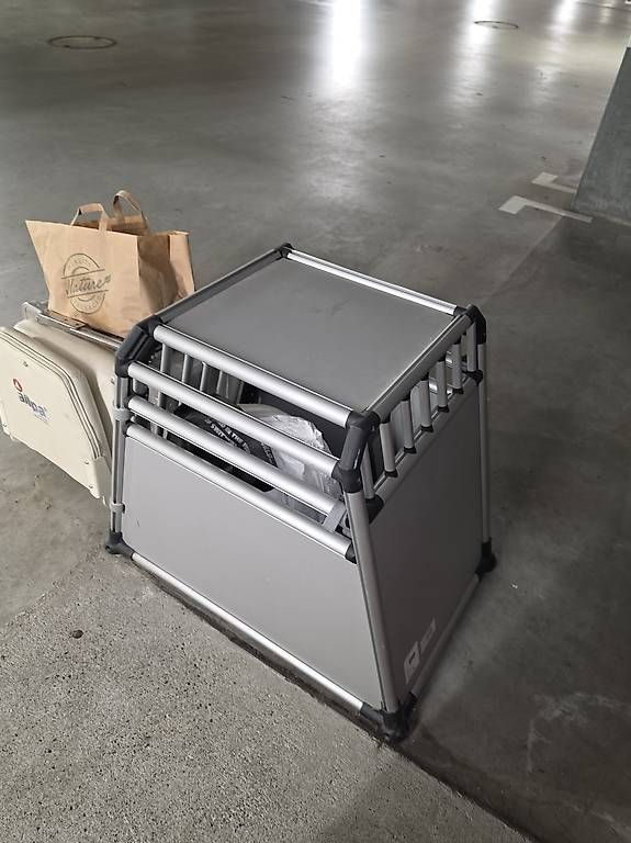Gabbie, trasporto & Sicurezza: Hundebox Milan grösse M – Usato da Niedermuhlern venduto da Paescu_2025 2