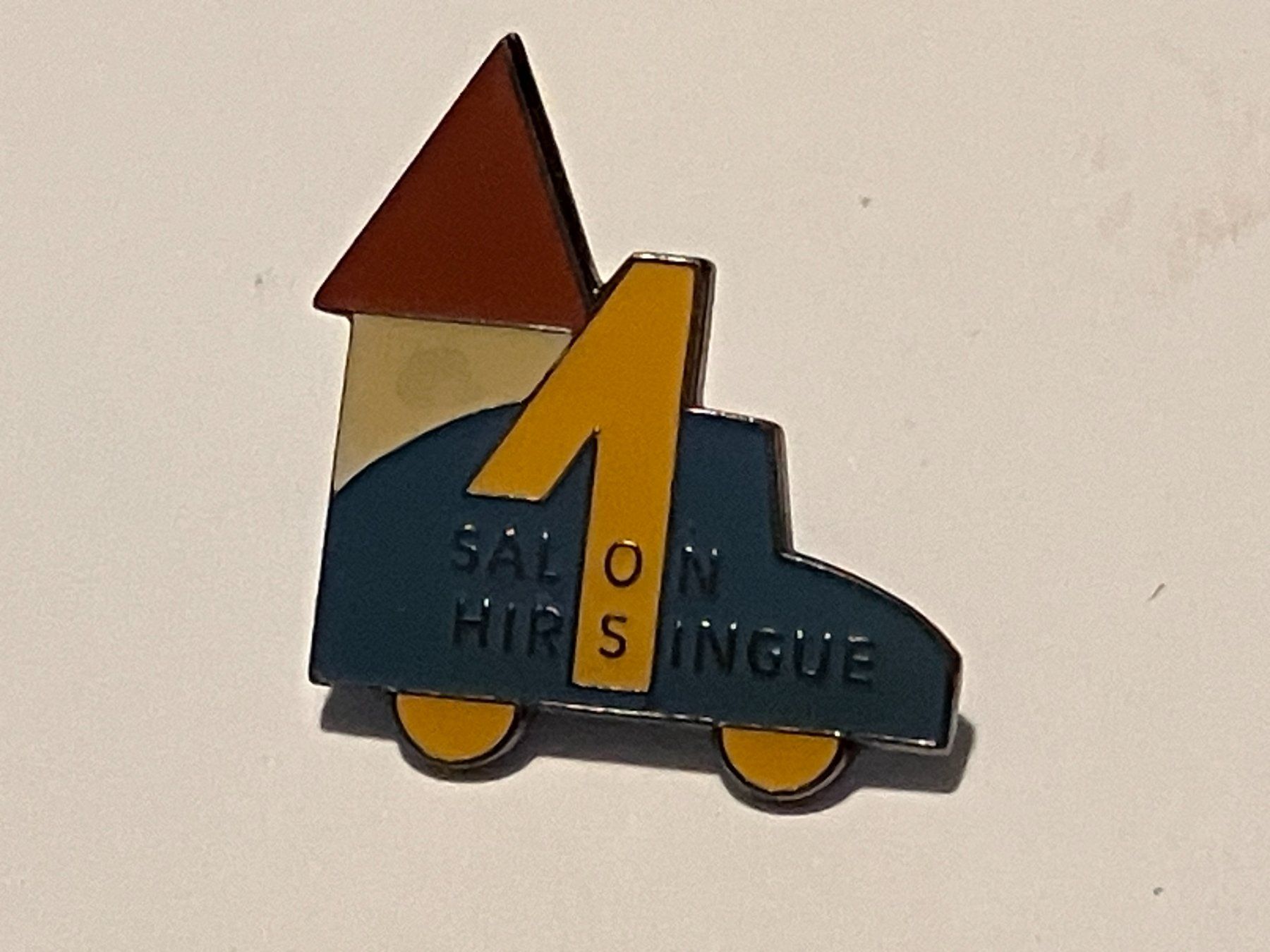 Plaketten & Abzeichen: 1 Pin Salon Hirsingue – Gebraucht aus Basel von djwwpp