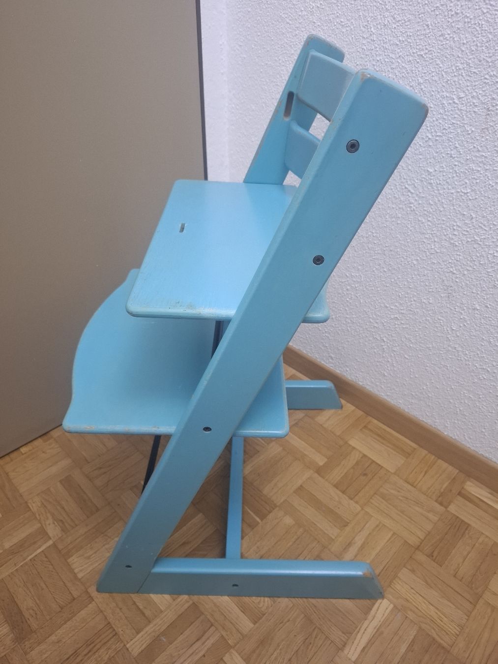 Stokke Seggioloni: Original Stokke Tripp Trapp Kinderstuhl, hellblau – Usato da Kriens venduto da Zizzizz 1