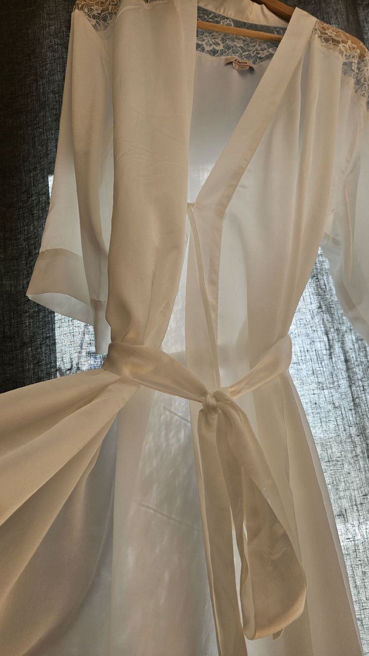 Arte internazionale: Kimono Braut – Nuovo (secondo la descrizione) da Aarau venduto da OnlyGoodStuff 1