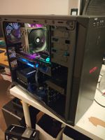 Intel Core i7-9700K, 32 GB DDR4 RAM , VEGA 56